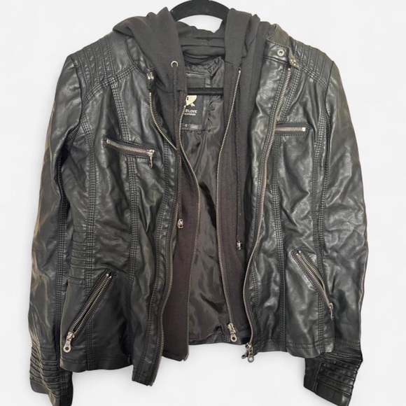 Lock and Love Leather Jacket - Picture 3 of 5